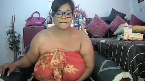Snapshot of itumeleng74 chatting on 01.25.25 itumeleng74 online show from 01.25.25