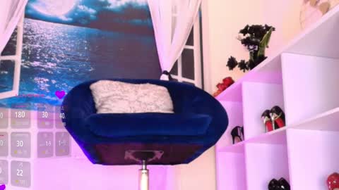 Call me Itzel   online show from 03.10.25