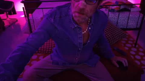 Snapshot of ivariello chatting on 10.16.25 yves online show from 10.16.25