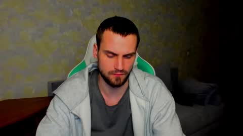 Snapshot of iveran_love1 chatting on 10.02.25 iveran online show from 10.02.25