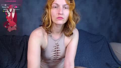 Snapshot of ivi_kiwi chatting on 10.20.25 Masha online show from 10.20.25