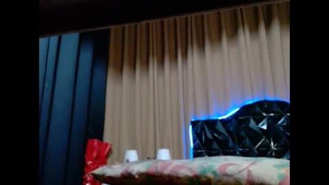 ivone_twinkle online show from 04.06.26