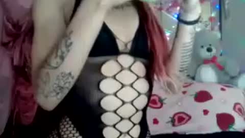 Snapshot of ivorytrixx chatting on 06.25.26 ivorytrixx online show from 06.25.26