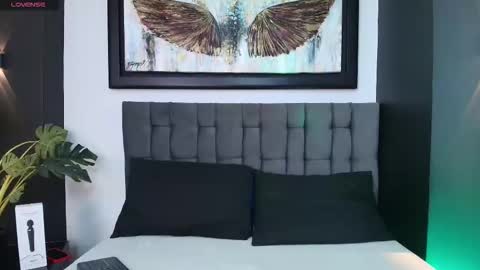 ivi rosse  online show from 03.17.26