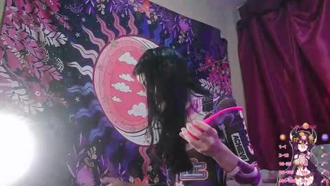 Snapshot of ivy_hatesu chatting on 10.11.25 Ivy online show from 10.11.25