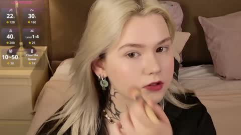 Snapshot of ivy_marlowe chatting on 05.16.26 Ivy online show from 05.16.26