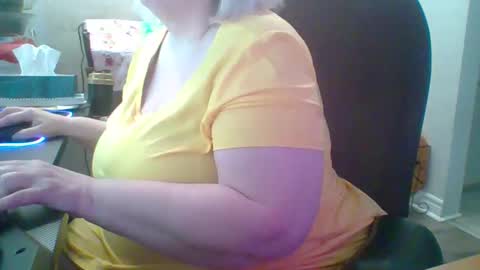 ivyjane3522 online show from 04.27.26