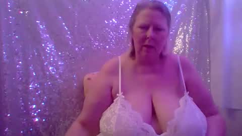 ivyjane3522 online show from 05.02.26