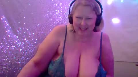 ivyjane3522 online show from 05.09.26