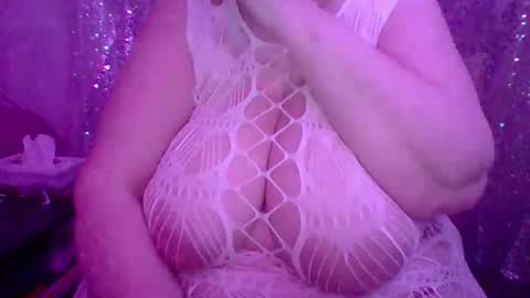 ivyjane3522 online show from 05.19.26