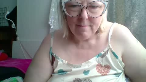 ivyjane3522 online show from 05.21.26