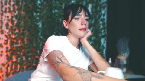 Snapshot of ivyjonson chatting on 12.06.24 Miss Ivy online show from 12.06.24