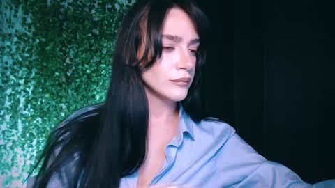 Snapshot of ivyjonson chatting on 02.05.25 Miss Ivy online show from 02.05.25