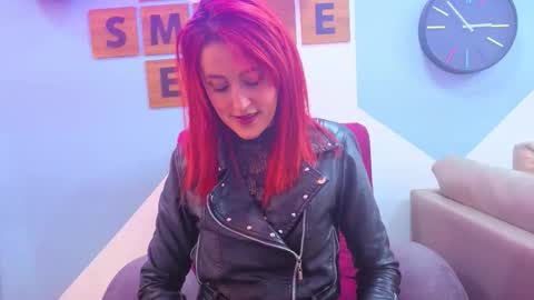 IvyPoisson  online show from 12.01.25