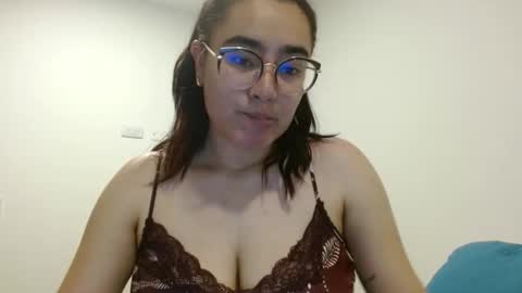 Snapshot of ivyy1_ chatting on 05.14.26 Ivy online show from 05.14.26