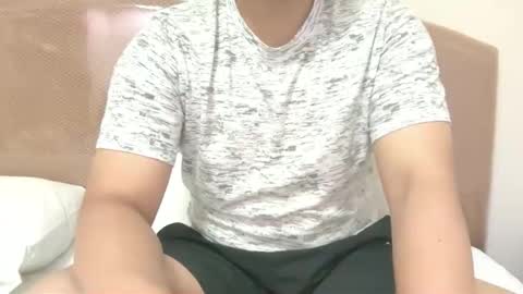 Snapshot of iwantsex_asian chatting on 12.19.25 Suya online show from 12.19.25