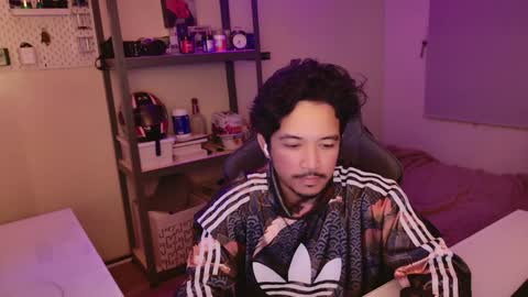 Snapshot of iwasd3nse chatting on 12.19.24 iwasd3nse online show from 12.19.24