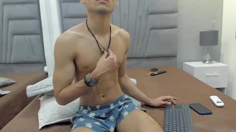 Snapshot of izato chatting on 02.27.25 izato online show from 02.27.25