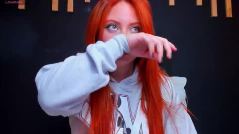 hot izys online show from 03.15.26