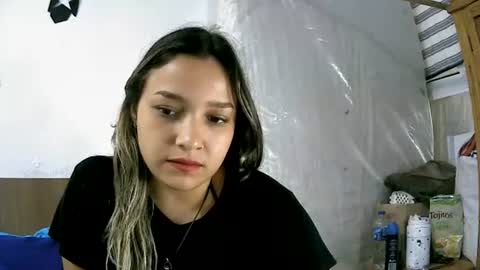Snapshot of izzy_32 chatting on 07.28.26 izzy_32 online show from 07.28.26