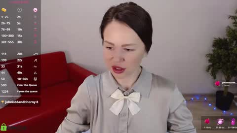 Queen of nylon  Victoria online show from 02.28.26