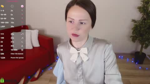 Queen of nylon  Victoria online show from 04.04.26