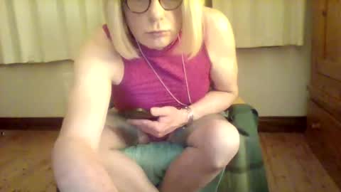 izzy_mchoney online show from 05.16.26