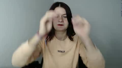 Snapshot of izzyflame18 chatting on 10.08.25 Shygirl online show from 10.08.25