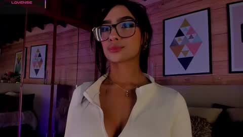 izzywild1 online show from 09.26.25