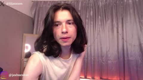 Snapshot of j_a_x_x_x_o_n chatting on 06.10.26 Hey im Jaxxxon check my info online show from 06.10.26