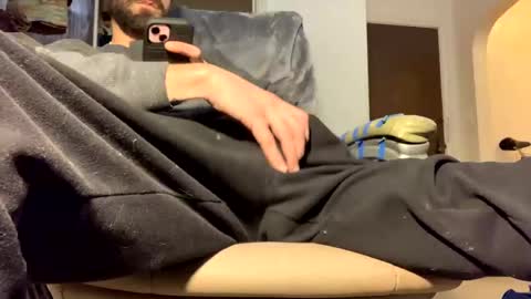 Snapshot of j_boogie_mane chatting on 01.04.25 j boogie online show from 01.04.25