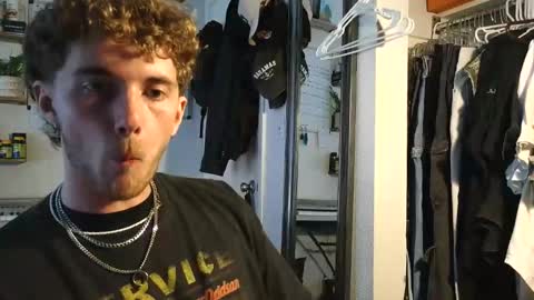 Snapshot of j_crisp chatting on 01.10.26 j_crisp online show from 01.10.26