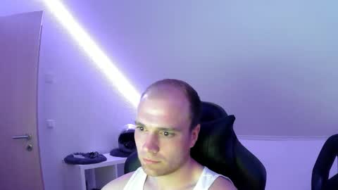 Snapshot of j_german783377 chatting on 05.05.26 here4y online show from 05.05.26