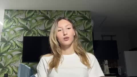 Snapshot of jacalynlatterell chatting on 07.19.26 eustoma3 online show from 07.19.26
