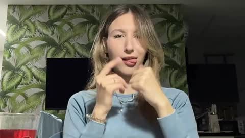 Snapshot of jacalynlatterell chatting on 07.27.26 eustoma3 online show from 07.27.26