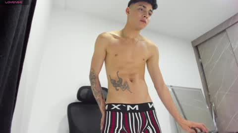 Snapshot of jack_carrington chatting on 05.05.26 jack online show from 05.05.26