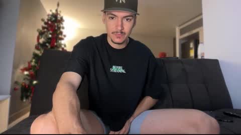 INDEPENDENT MODEL online show from 12.21.25