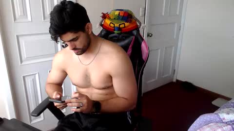 Snapshot of jackecuador chatting on 10.02.25 Jack online show from 10.02.25