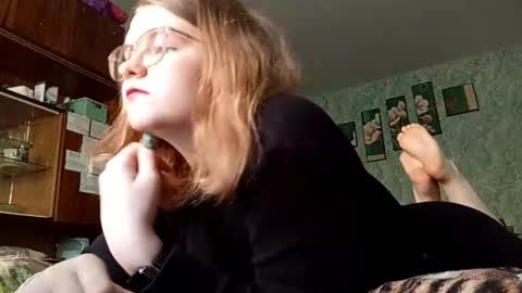 Snapshot of jackelyndubitsky chatting on 10.20.25 I am Vanessa Help me reach 10 Thumbs Up online show from 10.20.25