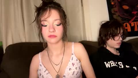 Snapshot of jackievilleof chatting on 05.30.26 sophi scott online show from 05.30.26