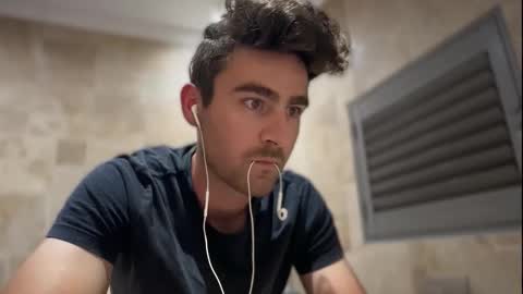 Snapshot of jacksonuk24 chatting on 03.15.26 Jackson Uk online show from 03.15.26