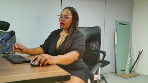 Jacky Norriss online show from 02.25.25