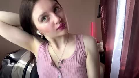 Snapshot of jaclynmalcolm chatting on 05.03.26 Lillian online show from 05.03.26