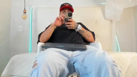 Snapshot of jacob_garciaa chatting on 11.02.25 TJ online show from 11.02.25