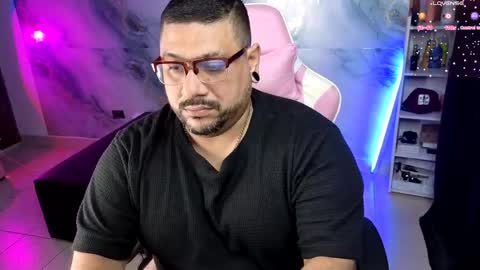 Snapshot of jacoob_woods chatting on 04.18.26 daddy sir master bear online show from 04.18.26
