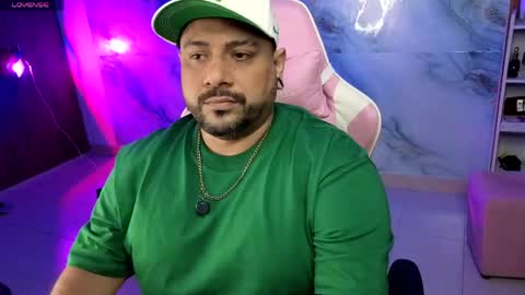 Snapshot of jacoob_woods chatting on 04.30.26 daddy sir master bear online show from 04.30.26