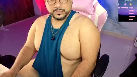 Snapshot of jacoob_woods chatting on 05.18.26 daddy sir master bear online show from 05.18.26