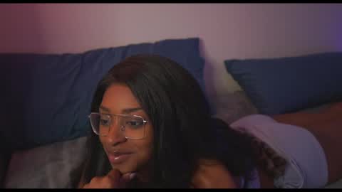 Snapshot of jada_valentine chatting on 11.03.25 Jada online show from 11.03.25