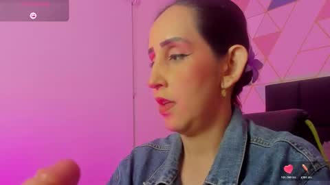 Snapshot of jadde13 chatting on 11.06.25 Jadde online show from 11.06.25