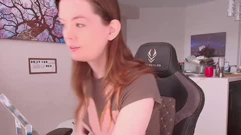 Snapshot of jade49 chatting on 04.05.26 Jade49 online show from 04.05.26